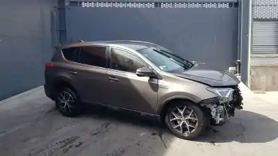 Здавання транспортного засобу TOYOTA RAV 4 Advance Hybrid року 2018 потужний 2AR