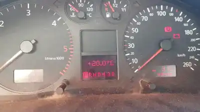 Veículo de Sucata audi a6 berlina (4b2) 2.5 v6 24v tdi do ano 2002 alimentado akn