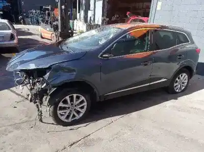 Véhicule à la ferraille renault kadjar zen de l'année 2018 alimenté r9m e4