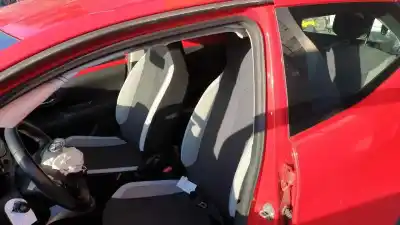 Vehicul casat toyota aygo 1.0 cat al anului 2016 alimentat 1krfe