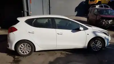 Veículo de Sucata KIA PRO CEE´D (JD) 1.4 CRDi 90 do ano 2014 alimentado D4FC