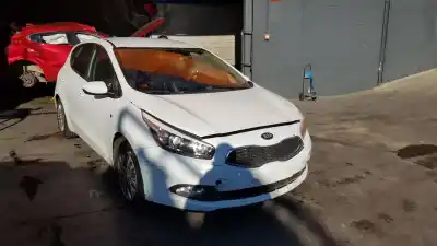 Veículo de Sucata kia pro cee´d (jd) 1.4 crdi 90 do ano 2014 alimentado d4fc