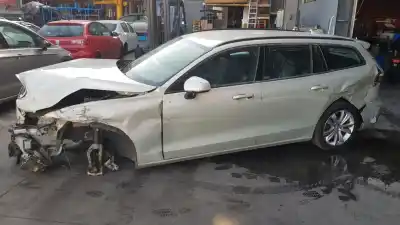 Veículo de Sucata volvo v60 familiar 2.0 diesel cat do ano 2018 alimentado d4204t14
