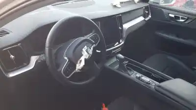 Veículo de Sucata volvo v60 familiar 2.0 diesel cat do ano 2018 alimentado d4204t14