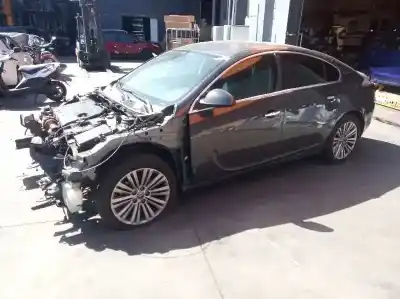 Vehicul casat opel insignia berlina excellence al anului 2015 alimentat a20dte