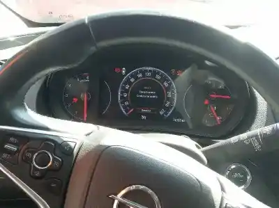 Vehicul casat opel insignia berlina excellence al anului 2015 alimentat a20dte