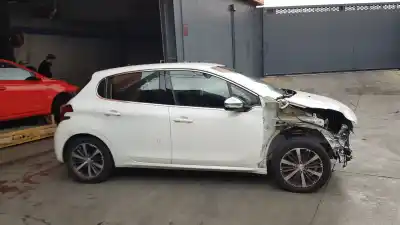 Scrapping Vehicle PEUGEOT 208 1 1.6 BLUE HDI 100CH MANUAL of the year 2016 powered BH02