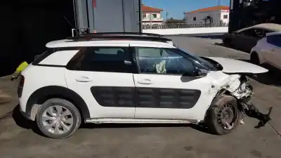 Vehicul casat CITROEN C4 CACTUS 1.2 12V VTi al anului 2015 alimentat HM01