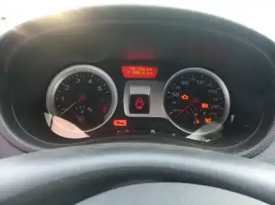 Veículo de Sucata renault clio iii authentique do ano 2009 alimentado d4f740