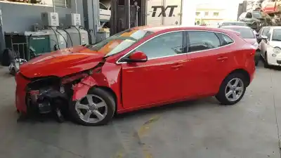 Veículo de Sucata volvo v40 1.6 diesel cat do ano 2013 alimentado d4162t