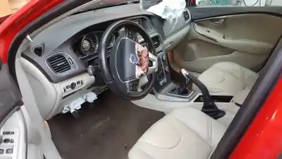 Veículo de Sucata volvo v40 1.6 diesel cat do ano 2013 alimentado d4162t