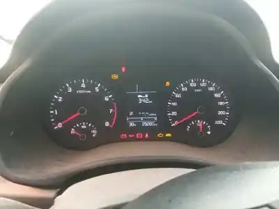 Veículo de Sucata kia rio (yb) drive do ano 2018 alimentado g4la