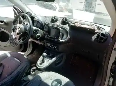 Veículo de Sucata smart fortwo coupe electric drive (453.391) do ano 2017 alimentado 5al60