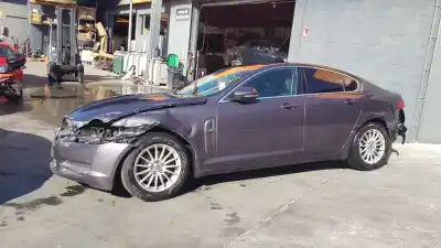 Veículo de Sucata jaguar xf 3.0 v6 premium luxury do ano 2010 alimentado fg