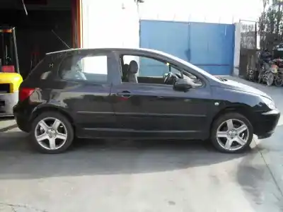 Vehículo de desguace FIAT BRAVO (182) 1.9 Turbodiesel del año 1998 con motor 182 A8.000