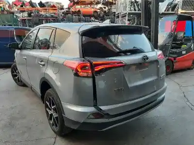Здавання транспортного засобу toyota rav 4 advance hybrid року 2018 потужний 2ar