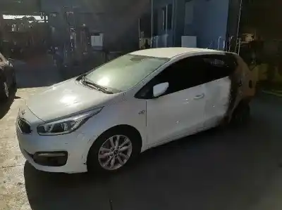 Veículo de Sucata kia pro cee´d (jd) 1.4 crdi 90 do ano 2017 alimentado d4fc