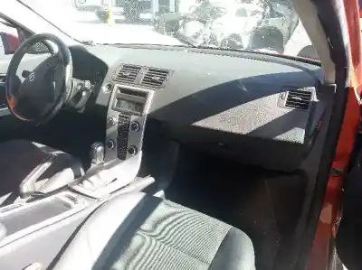 Veículo de Sucata volvo c30 2.0 d momentum do ano 2010 alimentado d4204t