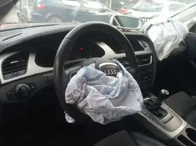 Veicolo di demolizione audi a4 berlina (b8) básico dell'anno 2008 alimentato caga