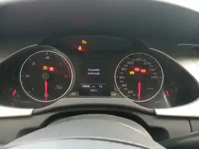 Veicolo di demolizione audi a4 berlina (b8) básico dell'anno 2008 alimentato caga