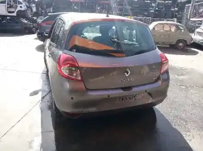 Sloopvoertuig renault clio iii dynamique van het jaar 2012 aangedreven k9k