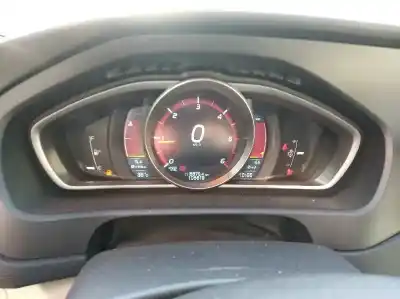 Veículo de Sucata volvo v40 momentum do ano 2013 alimentado d4162t