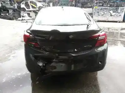 Vehicul casat opel insignia berlina selective al anului 2016 alimentat a20dte