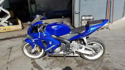 Véhicule à la ferraille HONDA CBR 600 F / CBR 600 RR 599 cm3 G-CAT de l'année 2004 alimenté PC37E