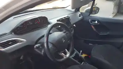 Veículo de Sucata peugeot 208 1 1.6 blue hdi 100ch manual do ano 2016 alimentado bh02