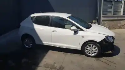 Veículo de Sucata SEAT IBIZA (6J5) Stylance / Style do ano 2013 alimentado CAY