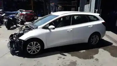 Scrapping Vehicle kia cee´d (jd) 1.6 crdi 128 of the year 2013 powered d4fb