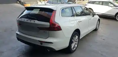 Sloopvoertuig volvo v60 familiar 2.0 diesel cat van het jaar 2021 aangedreven d4204t14