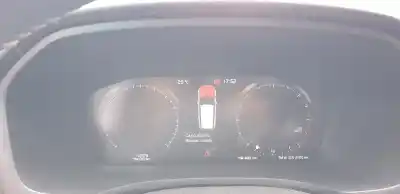 Sloopvoertuig volvo v60 familiar 2.0 diesel cat van het jaar 2021 aangedreven d4204t14