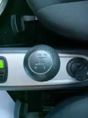 Veículo de Sucata smart coupe micro hybrid drive (45kw) (451.334) do ano 2010 alimentado g 3b21