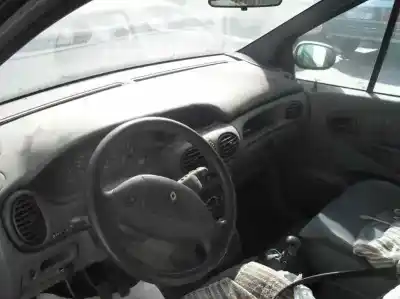 Scrapping Vehicle renault megane i scenic (ja0) 1.9 turbodiesel cat (f8q-784) of the year 1997 powered f8q