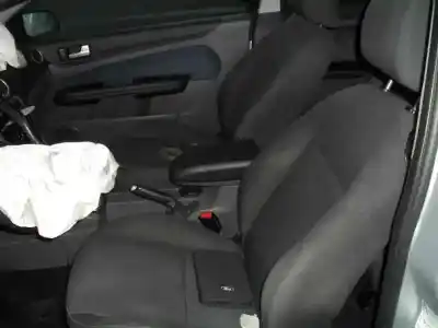 Veículo de Sucata ford focus berlina (cap) 1.6 cat do ano 2004 alimentado hxda