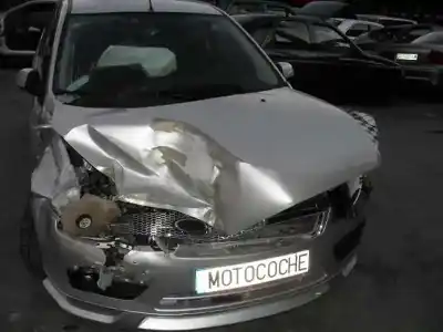 Veículo de Sucata ford focus berlina (cap) 1.6 cat do ano 2004 alimentado hxda