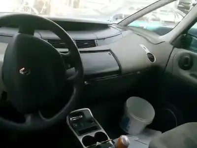 Здавання транспортного засобу renault espace iv (jk0) privilege року 2003 потужний g9t742