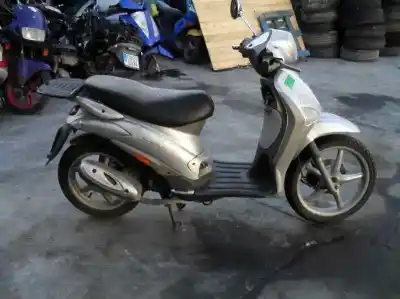 Veicolo di demolizione PIAGGIO (VESPA) LIBERTY LIBERTY 50 dell'anno 2004 alimentato C421M