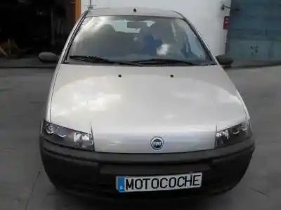 Véhicule à la ferraille fiat punto berlina (188) 1.2 8v dynamic de l'année 2000 alimenté 188a4000