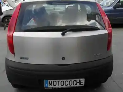 Véhicule à la ferraille fiat punto berlina (188) 1.2 8v dynamic de l'année 2000 alimenté 188a4000