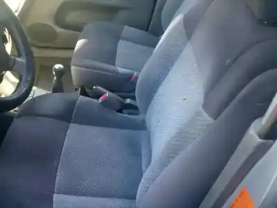 Veículo de Sucata mazda premacy (cp) td active do ano 2001 alimentado rf