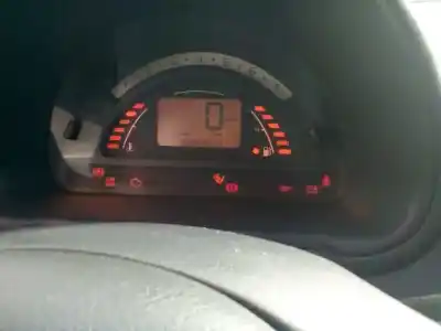 Veicolo di demolizione citroen c2 furio dell'anno 2004 alimentato hfx