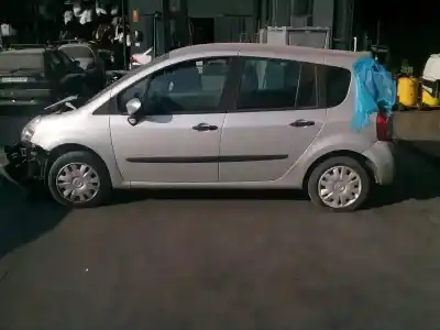 Scrapping Vehicle renault grand modus authentique of the year 2010 powered d4f740