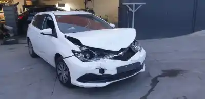 Scrapping Vehicle toyota auris (_e15_) 1.4 d-4d (nde150_) of the year 2015 powered 1nd