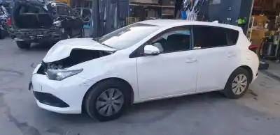 Scrapping Vehicle toyota auris (_e15_) 1.4 d-4d (nde150_) of the year 2015 powered 1nd