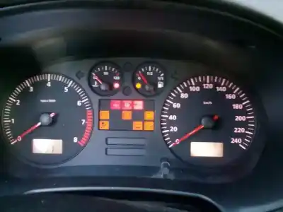 Здавання транспортного засобу seat leon (1m1) stella року 2002 потужний bcb