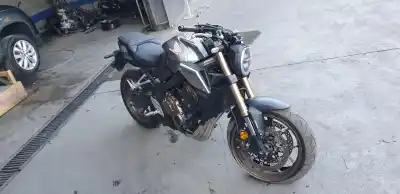 Véhicule à la ferraille HONDA                                              CB HORNET                                                                                                                                                                                                                                                  CB 600 F HORNET (PC34)                                                                                                                                                                                                                                     de l'année 2022 alimenté RH01E