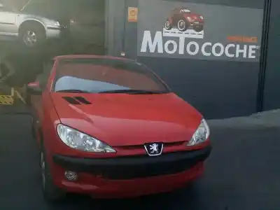 Veículo de Sucata peugeot 206 cc cc do ano 2002 alimentado nfu