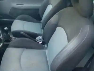 Veículo de Sucata peugeot 206 cc cc do ano 2002 alimentado nfu